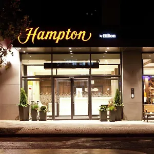 Hampton By Hilton East Side Gallery מלון