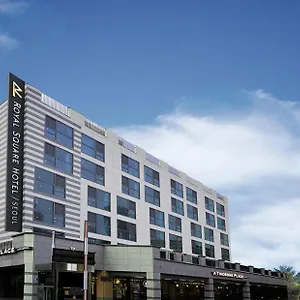 로얄스퀘어 3* 서울특별시